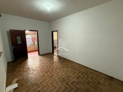 Casa na Vila Alta com 3 dormitórios e 213m² de construção