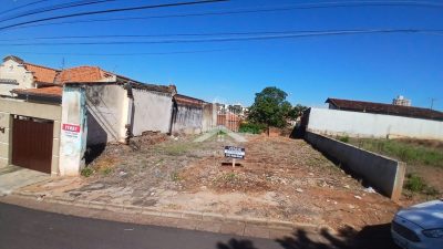 TERRENO EM LOCALIZAÇÃO PRIVILEGIADA PRÓXIMO AO CENTRO