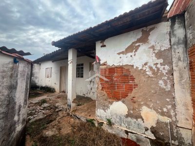 Casa ou terreno a venda