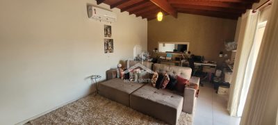 CASA À VENDA COM EXCELENTE LOCALIZAÇÃO - RESIDENCIAL REAL PARQUE!