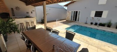 CASA À VENDA COM EXCELENTE LOCALIZAÇÃO - RESIDENCIAL REAL PARQUE!