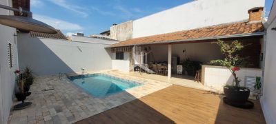 CASA À VENDA COM EXCELENTE LOCALIZAÇÃO - RESIDENCIAL REAL PARQUE!