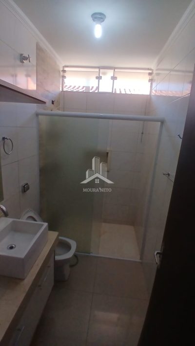 ENCANTE - SE COM ESTE BELO IMÓVEL EM LOCALIZAÇÃO PRIVILEGIADA NO JARDIM CAMPESTRE
