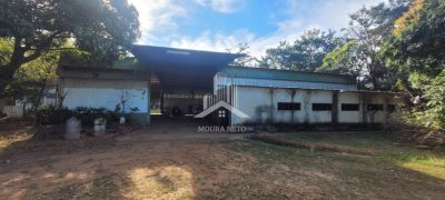 BARRACÃO COMERCIAL PARA LOCAÇÃO COM 740M² DE ÁREA CONSTUÍDA.