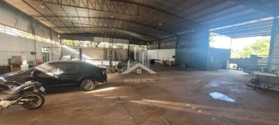 BARRACÃO COMERCIAL PARA LOCAÇÃO COM 740M² DE ÁREA CONSTUÍDA.