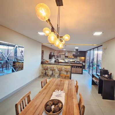 Casa a venda condomínio Himalaia 1