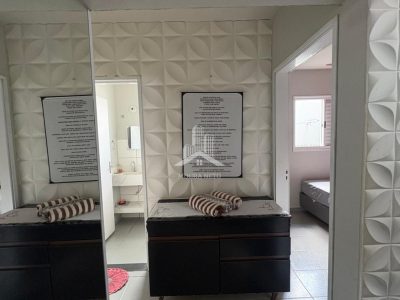 SEU NOVO LAR NO MANOEL SCALF: UMA CASA ENCANTADORA À VENDA