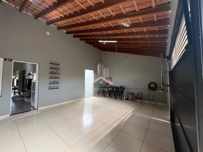SEU NOVO LAR NO MANOEL SCALF: UMA CASA ENCANTADORA À VENDA