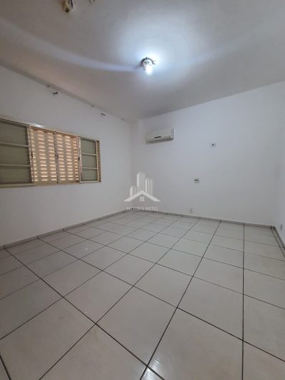 LINDA CASA NO JARDIM PINHEIRO