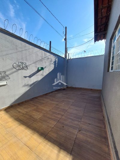 LINDA CASA NO JARDIM PINHEIRO